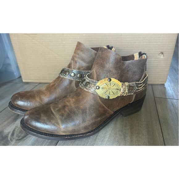 Circle G by Corral Western Cowboy Short Booties Burnished Brown Strap Size 9.5 - Picture 1 of 15